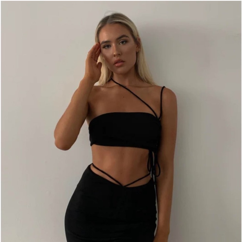 princess polly Black Strappy Crop Top
